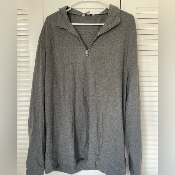 Calvin Klein sweatshirt for men 💚 5/$25 - Picture 2 of 3